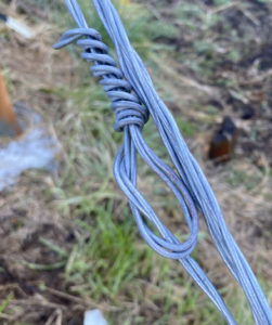 Strainer knot in double strand slick wire